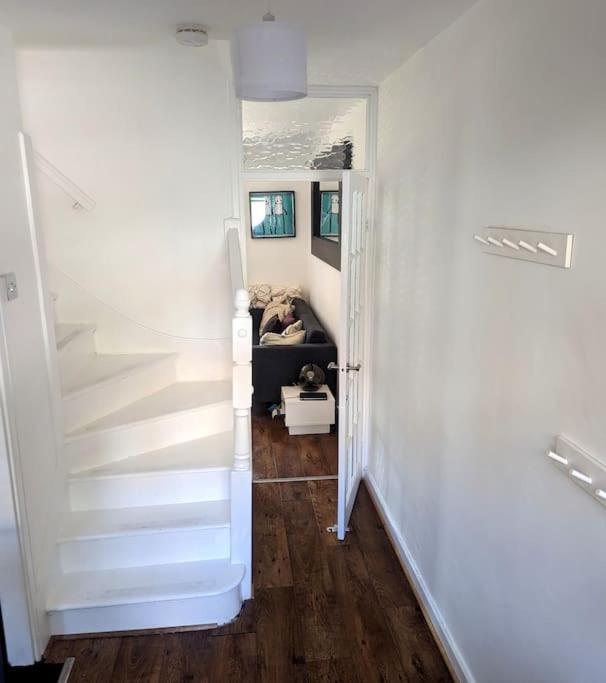 Appartement Charming 2-Bed Garden Flat à Londres Extérieur photo